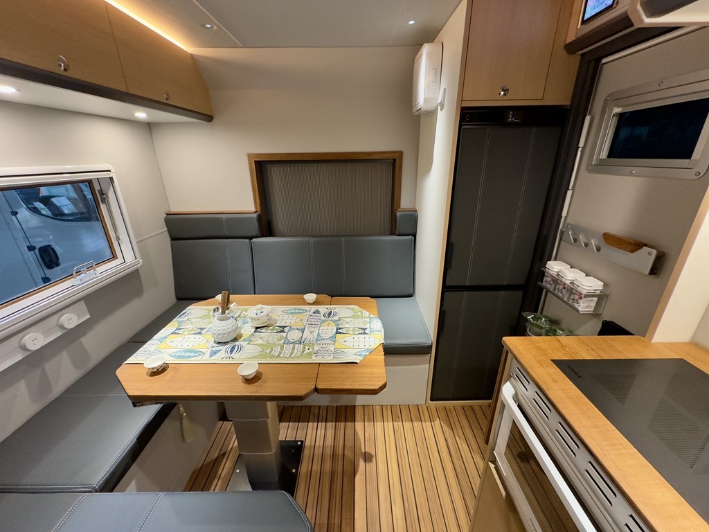 1765358538210438.jpg 03.jpg