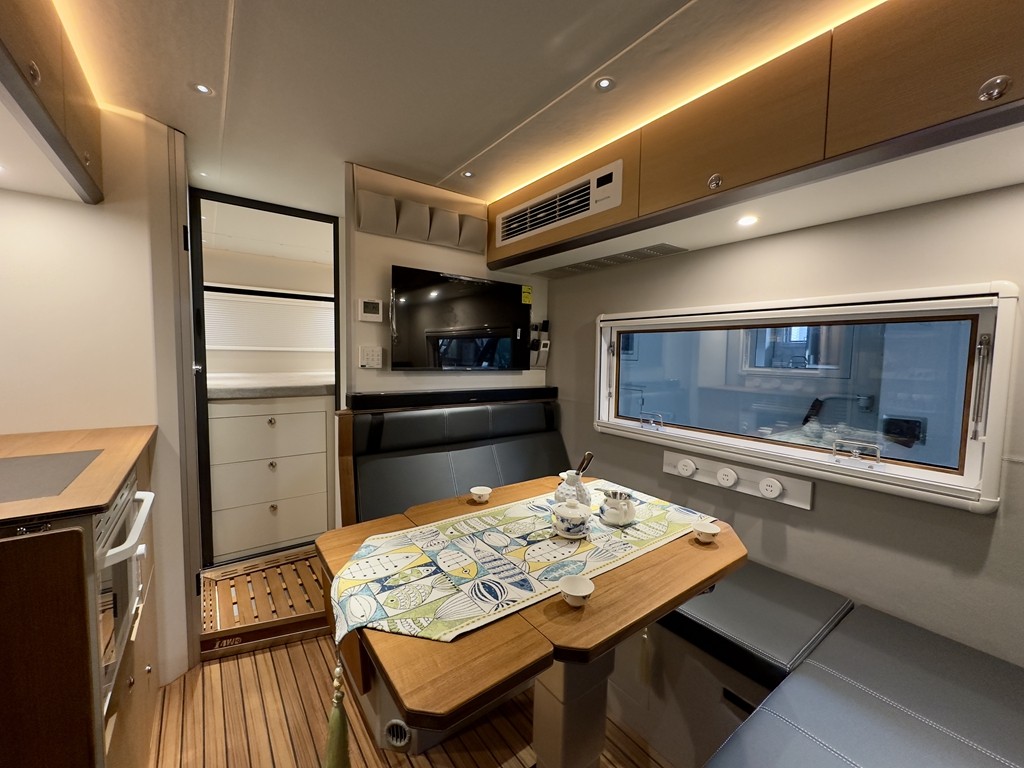 1765358549317199.jpg 04.jpg