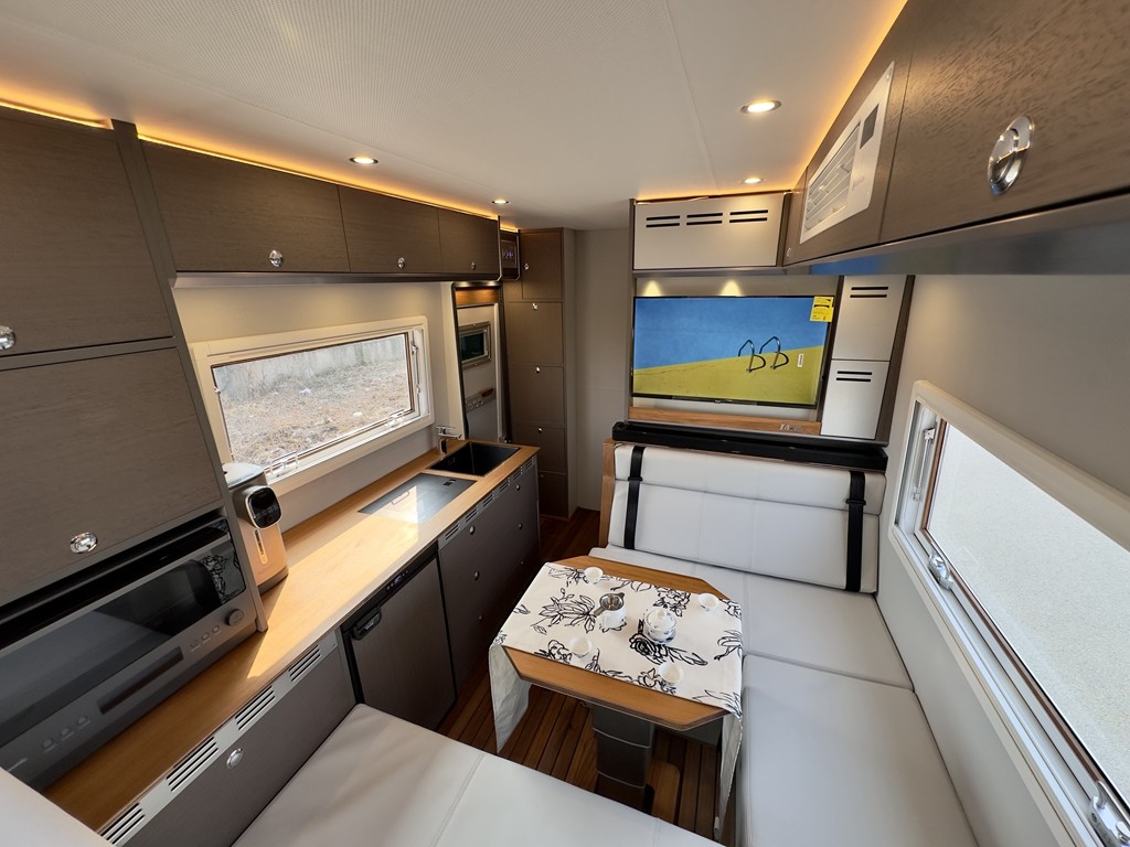 1774605678754219.jpg 01.jpg